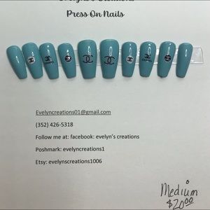 Press on nails